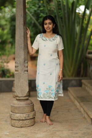 "Off-white cotton kurti with blue floral embroidery – Aayizhai casual wear"