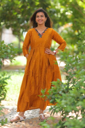 Mustard cotton maternity maxi dress with pleats and printed neckline – Aayizhai Fashions
