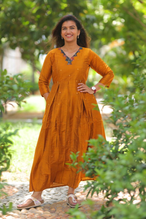 Mustard cotton maternity maxi dress with pleats and printed neckline – Aayizhai Fashions