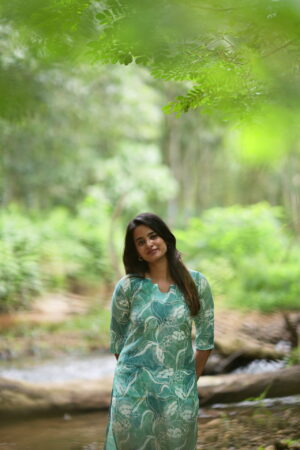 "Green silk kurti with white floral prints – Aayizhai Fashions"